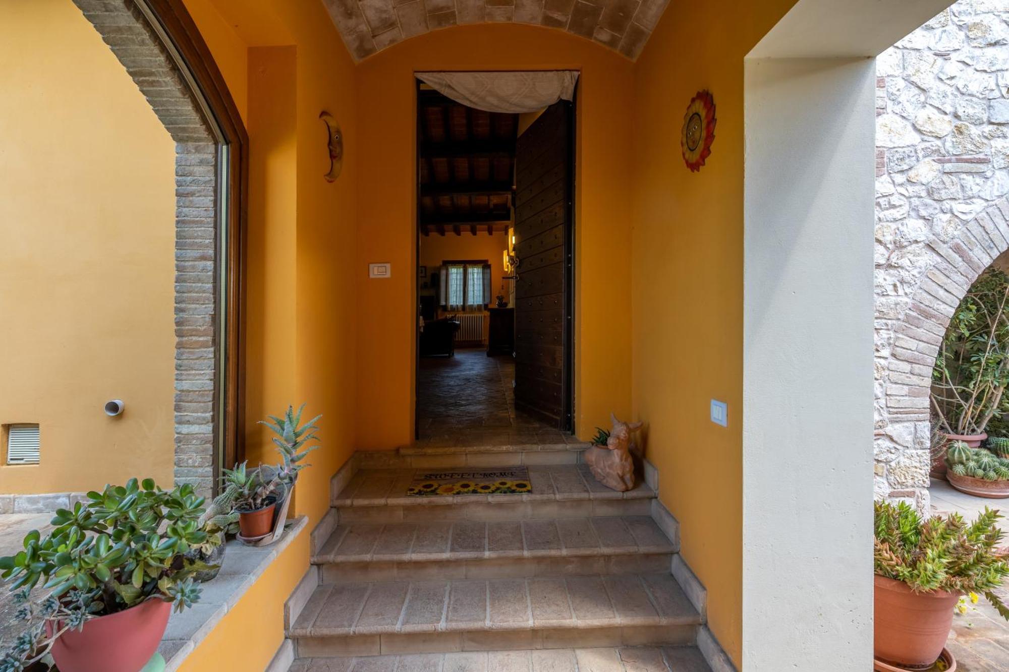 Вилла La Casa Di Betta Monte Campano Экстерьер фото